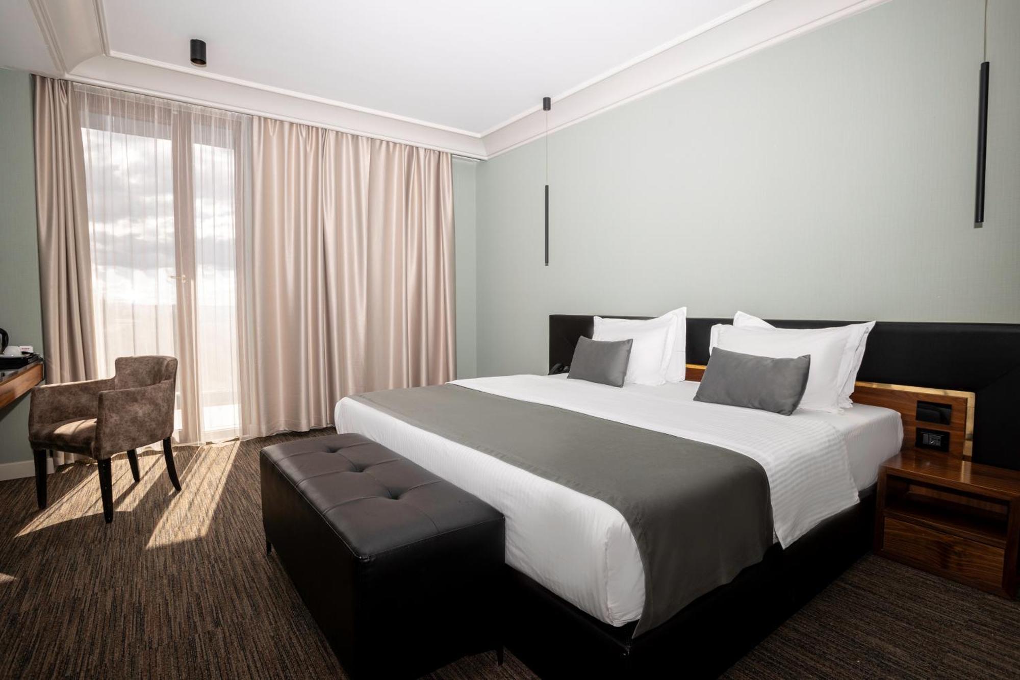 Select Hill Resort Linze Phòng bức ảnh